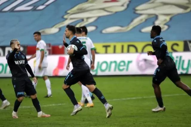 Süper Lig: Trabzonspor: 1 - Aytemiz Alanyaspor: 3 (Maç sonucu) Süper Lig: Trabzonspor: 1 - Aytemiz Alanyaspor: 3 (Maç sonucu)