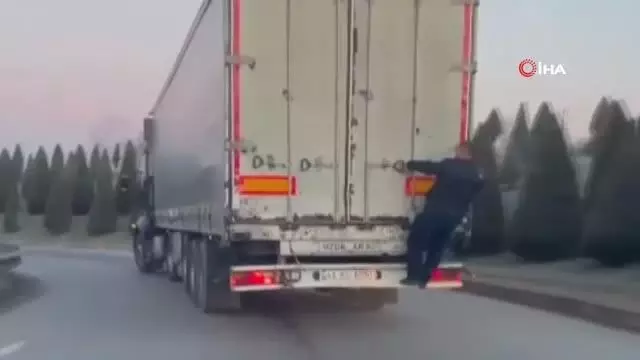Tırın arkasında 'pes' dedirten yolculuk Tırın arkasında 'pes' dedirten yolculuk