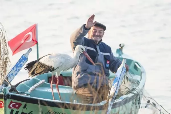 'Yaren Leylek' 10'ncu yılda da Adem amcayla buluştu 'Yaren Leylek' 10'ncu yılda da Adem amcayla buluştu