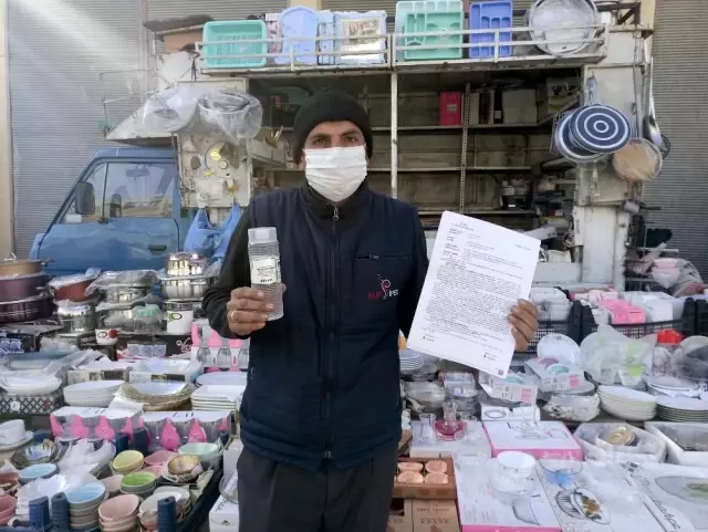 Yüzüne kolonya süren sürücünün ehliyetine el konuldu Yüzüne kolonya süren sürücünün ehliyetine el konuldu