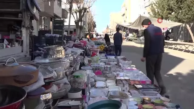 Yüzüne kolonya süren sürücünün ehliyetine el konuldu Yüzüne kolonya süren sürücünün ehliyetine el konuldu