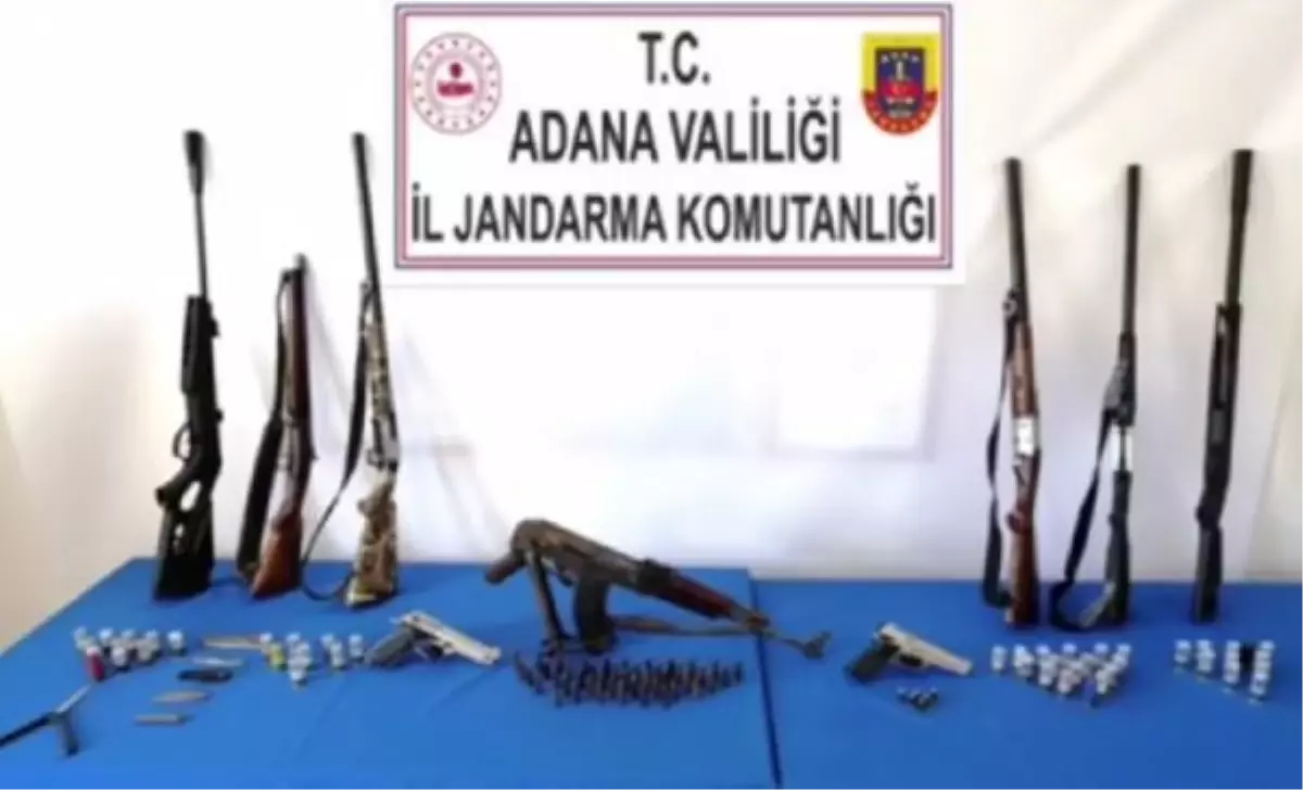 Adana'da ruhsatsız silah ve mühimmat bulunduran 5 kişiye gözaltı