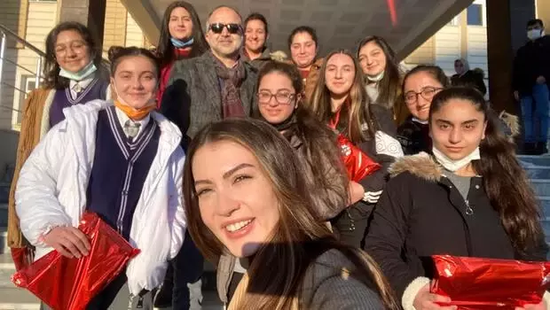 Ardahan'da geleceğin kadınları ile buluştular Ardahan'da geleceğin kadınları ile buluştular