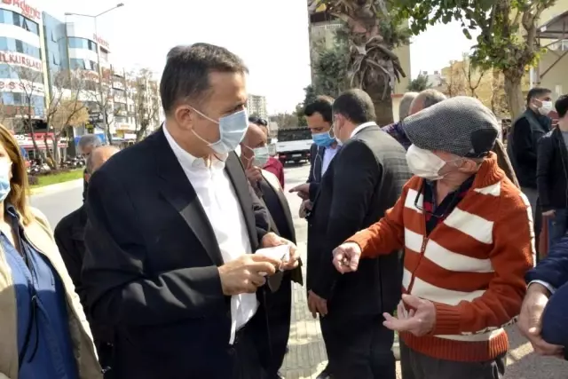 Başkan Özyiğit, mahallelerde vatandaşların taleplerini dinliyor