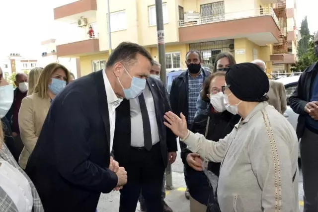 Başkan Özyiğit, mahallelerde vatandaşların taleplerini dinliyor