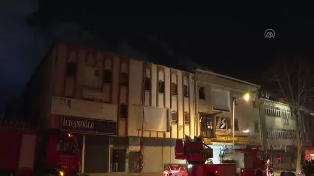 Son dakika! Başkentte mobilya atölyesinde çıkan yangın kısa sürede söndürüldü Son dakika! Başkentte mobilya atölyesinde çıkan yangın kısa sürede söndürüldü
