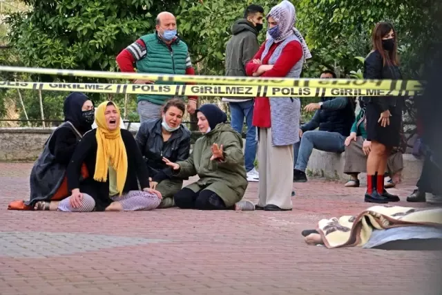 Bir annenin yürekleri yakan 'evlat' feryadı. Bir annenin yürekleri yakan 'evlat' feryadı.
