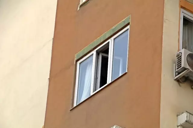 Bir annenin yürekleri yakan 'evlat' feryadı. Bir annenin yürekleri yakan 'evlat' feryadı.