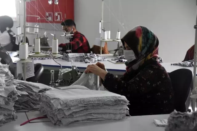 - Bitlis'teki huzur ortamı yatırımcıların önünü açıyor - Bitlis'teki huzur ortamı yatırımcıların önünü açıyor