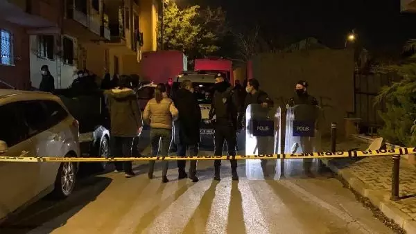 Son dakika haber! Çekmeköy'de kaybolan iki kardeş suyla dolan asansör boşluğunda ölü bulundu(1) Son dakika haber! Çekmeköy'de kaybolan iki kardeş suyla dolan asansör boşluğunda ölü bulundu(1)
