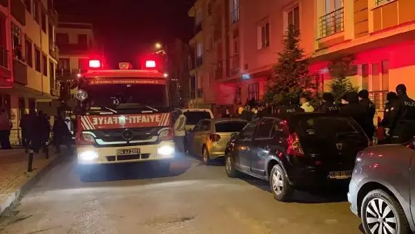 Son dakika haber! Çekmeköy'de kaybolan iki kardeş suyla dolan asansör boşluğunda ölü bulundu(1) Son dakika haber! Çekmeköy'de kaybolan iki kardeş suyla dolan asansör boşluğunda ölü bulundu(1)