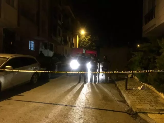 Son dakika haberleri: Çekmeköy'de kayıp 2 kardeş içi su dolu asansör boşluğunda ölü bulundu Son dakika haberleri: Çekmeköy'de kayıp 2 kardeş içi su dolu asansör boşluğunda ölü bulundu