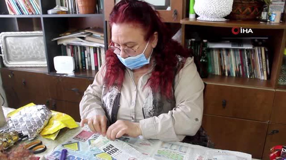 Çevreci öğretmen atıkları sanat eserine dönüştürüyor