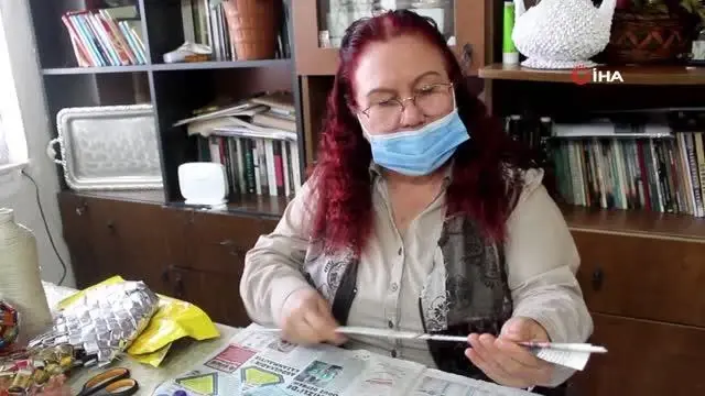 Çevreci öğretmen atıkları sanat eserine dönüştürüyor Çevreci öğretmen atıkları sanat eserine dönüştürüyor