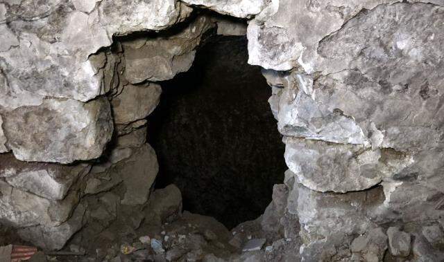 Defineciler tarihi evi talan etti, içeriye bakan vatandaşlar şaşıp kaldı: Hayret ettik