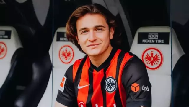 Eintracht Frankfurt signs contract with Ali Akman Eintracht Frankfurt signs contract with Ali Akman
