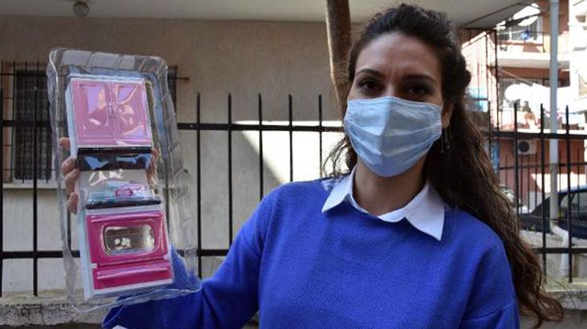 İnternetten fırın satın aldı, gelen kargodan oyuncak çıktı