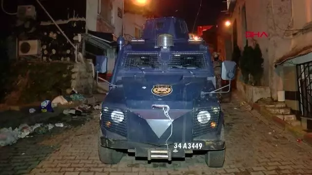 İSTANBUL'DA 3 İLÇEDE UYUŞTURUCU OPERASYONU İSTANBUL'DA 3 İLÇEDE UYUŞTURUCU OPERASYONU
