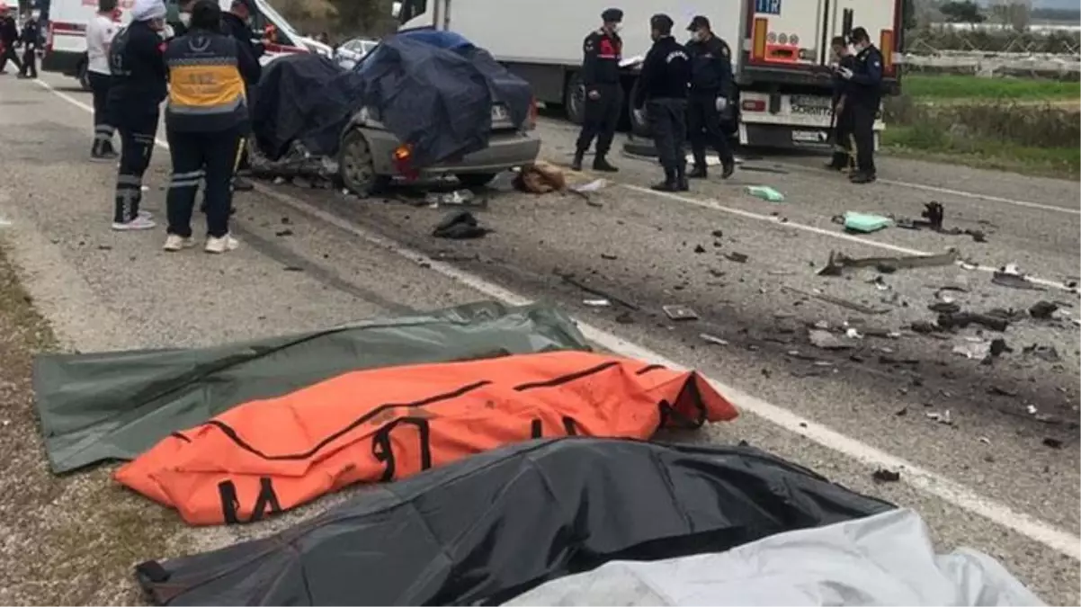 Son Dakika: Muğla'da tırla otomobilin çarpışması sonucu 5 kişi hayatını kaybetti