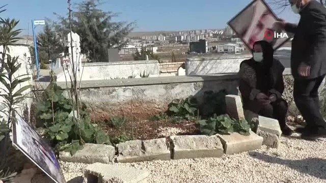 Son dakika haberi | Üniversite okuduğu Mersin'de öldürülen Feray Şahin mezarı başında anıldı Son dakika haberi | Üniversite okuduğu Mersin'de öldürülen Feray Şahin mezarı başında anıldı