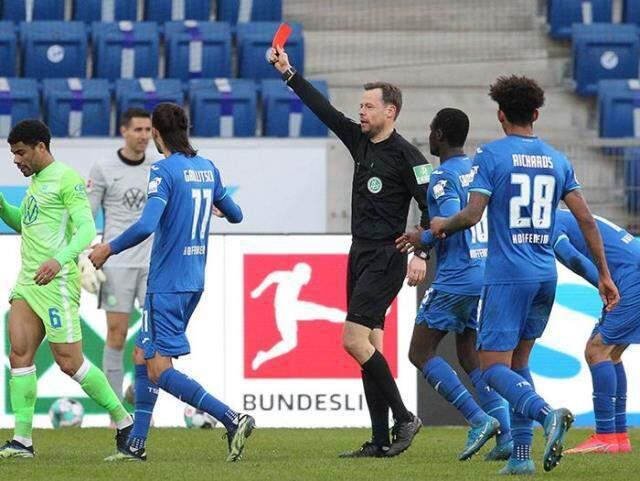 Yaptığı faul olay olmuştu! Paulo Otavio'ya 4 maç ceza verildi