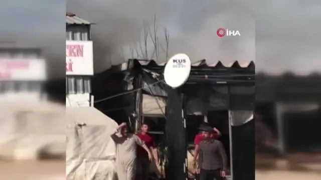 Son dakika haberi! Antalya'da sera işçilerinin kaldığı barakalarda ağalatan yangın Son dakika haberi! Antalya'da sera işçilerinin kaldığı barakalarda ağalatan yangın