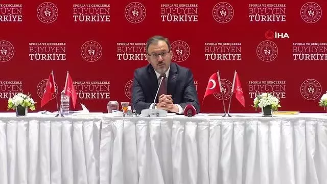 Bakan Kasapoğlu: 'Kulüplerin finansal durumundan yöneticiler sorumlu olacak' -1- Bakan Kasapoğlu: 'Kulüplerin finansal durumundan yöneticiler sorumlu olacak' -1-