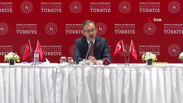 Bakan Kasapoğlu: 'Kulüplerin finansal durumundan yöneticiler sorumlu olacak' -1- Bakan Kasapoğlu: 'Kulüplerin finansal durumundan yöneticiler sorumlu olacak' -1-
