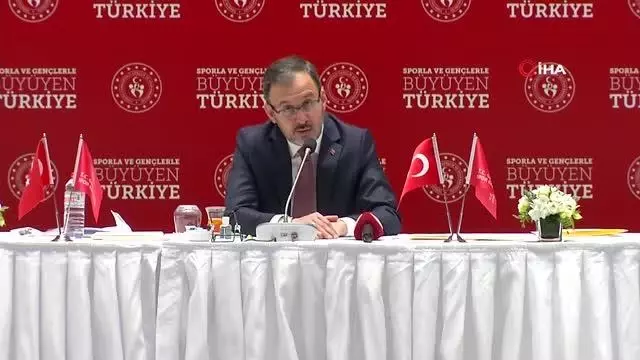 Bakan Kasapoğlu: 'Kulüplerin finansal durumundan yöneticiler sorumlu olacak' -3- Bakan Kasapoğlu: 'Kulüplerin finansal durumundan yöneticiler sorumlu olacak' -3-