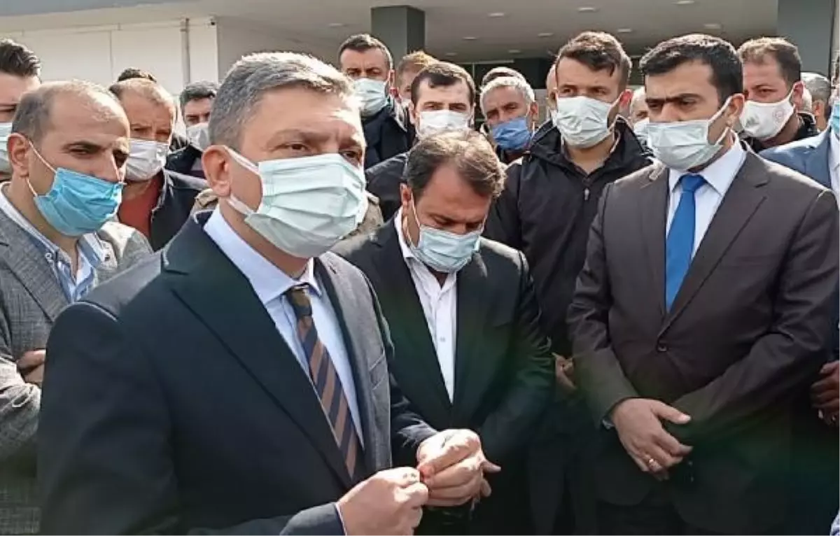 Batman'da işçiler ve öğrencileri birlikte taşıyan servis uçurumdan yuvarlandı