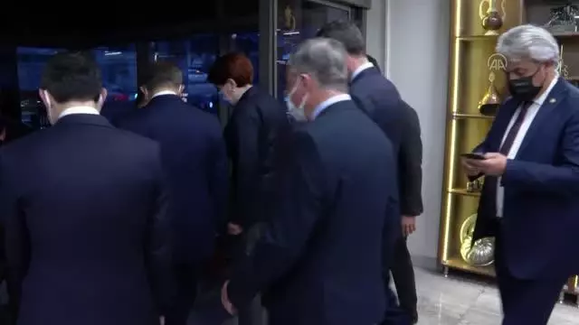 Davutoğlu'ndan Akşener'e nezaket ziyareti Davutoğlu'ndan Akşener'e nezaket ziyareti