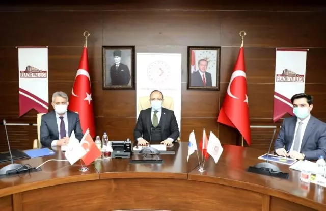 Elazığ'ın turizm potansiyeline destek, 3 projenin imzaları atıldı Elazığ'ın turizm potansiyeline destek, 3 projenin imzaları atıldı