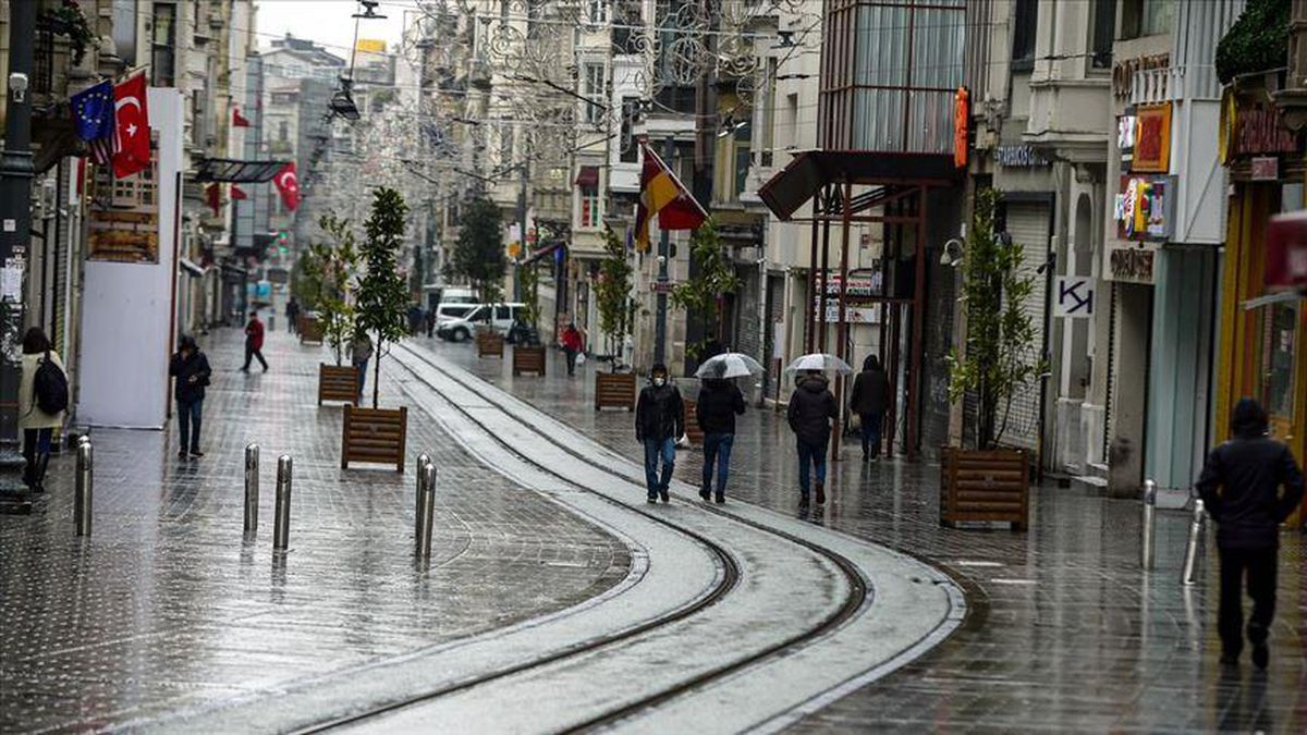 İstanbul kırmızı oldu mu? İstanbul rengi ne?