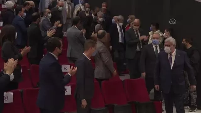 İYİ Parti'nin 'Ekonomi ve Kalkınma Politikaları Başkanlıkları İzmir Buluşması'nda ekonomi değerlendirildi İYİ Parti'nin 'Ekonomi ve Kalkınma Politikaları Başkanlıkları İzmir Buluşması'nda ekonomi değerlendirildi