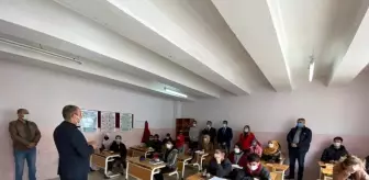 Yusuf Yılmaz: Miraç Kandili nedeniyle imam hatip ortaokullarında Kur'an-ı Kerim dağıtıldı Yusuf Yılmaz: Miraç Kandili nedeniyle imam hatip ortaokullarında Kur'an-ı Kerim dağıtıldı