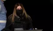 Pelin Öztekin, babası Rasim Öztekin'e veda ederken kelimeler boğazına düğümlendi Pelin Öztekin, babası Rasim Öztekin'e veda ederken kelimeler boğazına düğümlendi