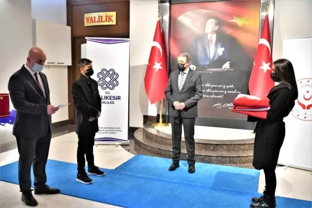 Şanlı Türk Bayrağı Çanakkale'ye uğurlandı