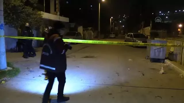Son dakika haberi: Silahlı kavgada bir kişiyi yaralayan şüpheli gözaltına alındı Son dakika haberi: Silahlı kavgada bir kişiyi yaralayan şüpheli gözaltına alındı
