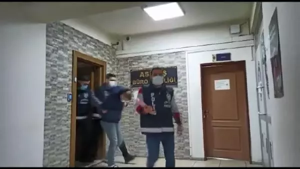 Son dakika haber... ÜSKÜDAR'DA REHİNE OPERASYONU... DİNİ NİKAHLI EŞİNİN REHİN ALDIĞI HAMİLE KADIN KURTARILDI Son dakika haber... ÜSKÜDAR'DA REHİNE OPERASYONU... DİNİ NİKAHLI EŞİNİN REHİN ALDIĞI HAMİLE KADIN KURTARILDI