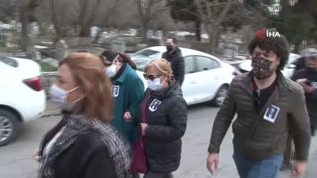 Usta oyuncu Rasim Öztekin son yolculuğuna uğurlandı Usta oyuncu Rasim Öztekin son yolculuğuna uğurlandı