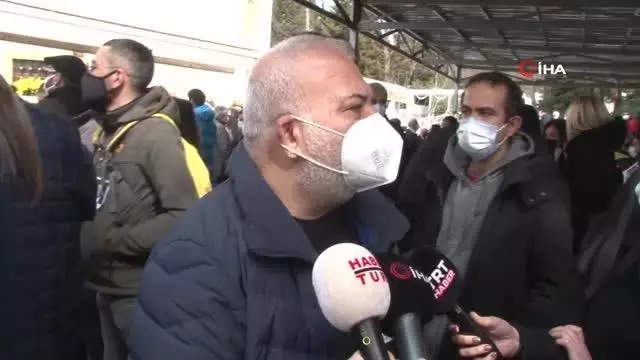 Usta oyuncu Rasim Öztekin son yolculuğuna uğurlandı Usta oyuncu Rasim Öztekin son yolculuğuna uğurlandı