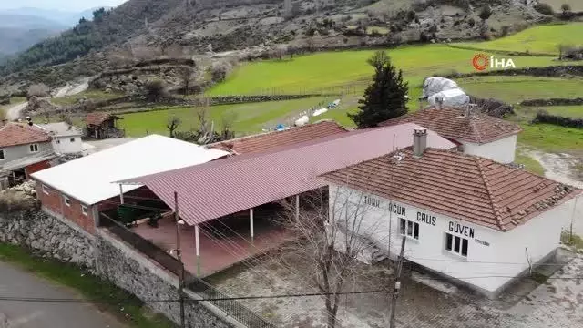 Zeki Müren'in hatırası bu binada yaşıyor