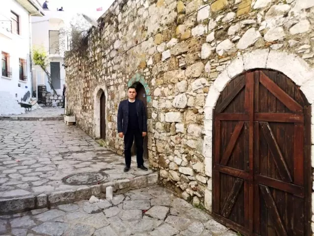 AK Parti Marmaris İlçe Başkanlığı'ndan tarihi Kervansaray için çalışmalar başladı