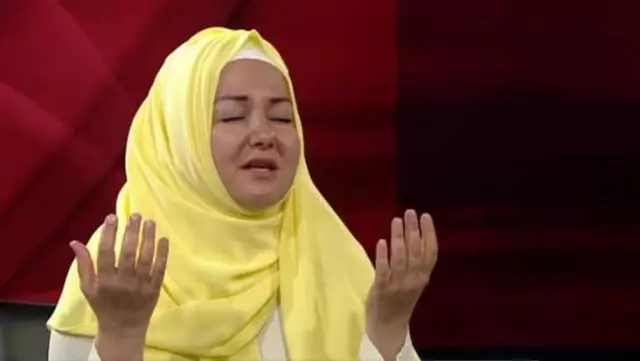 Annesini koronadan kaybeden İkbal Gürpınar ölüm haberini nasıl aldığını anlattı: Bağırışımla hastaneyi inlettim Annesini koronadan kaybeden İkbal Gürpınar ölüm haberini nasıl aldığını anlattı: Bağırışımla hastaneyi inlettim