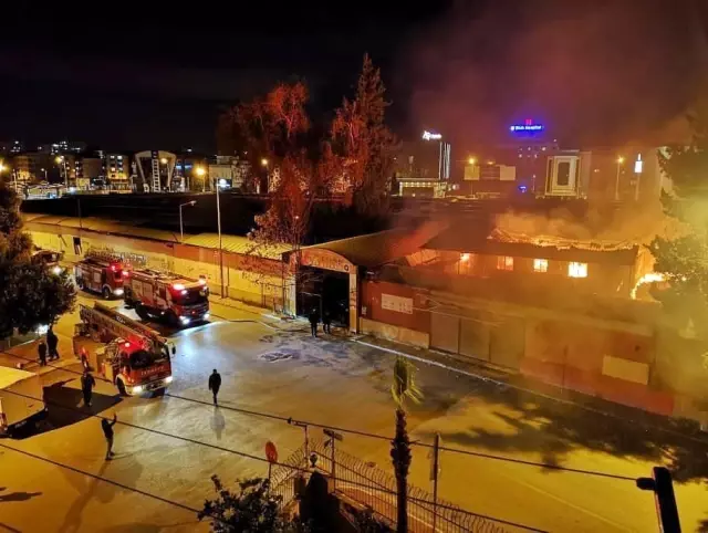 Son dakika haberleri... Antalya Festival Çarşısı'nda bir haftada ikinci yangın Son dakika haberleri... Antalya Festival Çarşısı'nda bir haftada ikinci yangın