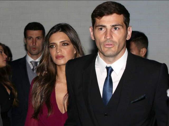 Iker Casillas ve eşi Sara Carbonero'nun boşanacaklarına yönelik iddialar yalanlandı Iker Casillas ve eşi Sara Carbonero'nun boşanacaklarına yönelik iddialar yalanlandı