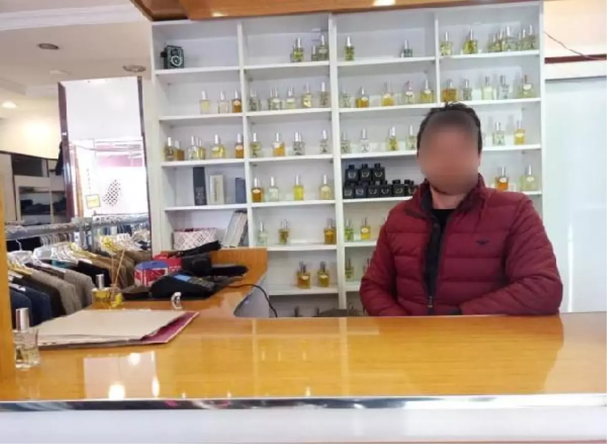 Kabinde kıyafet deneyen kadını görüntüleyen mağaza sahibi tutuklandı