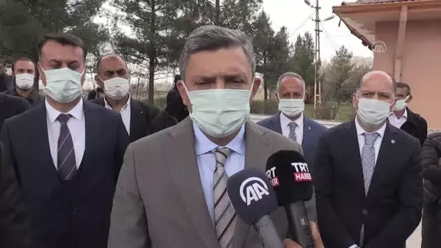 Son dakika... Kardeş 2 öğrencinin öldüğü servisin sürücüsü gözaltına alındı Son dakika... Kardeş 2 öğrencinin öldüğü servisin sürücüsü gözaltına alındı