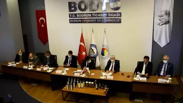 Muğla'da üretilen zeytin ve zeytinyağının turistik tesislerde kullanılması için kampanya başlatıldı Muğla'da üretilen zeytin ve zeytinyağının turistik tesislerde kullanılması için kampanya başlatıldı