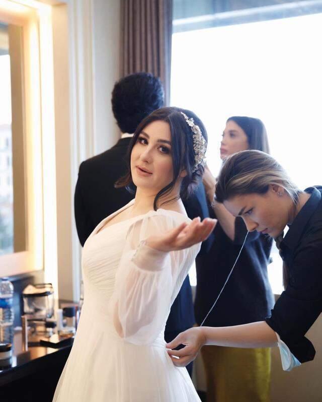 Oyuncu Yasemin Sakallıoğlu ile Burak Yırtar evlendi